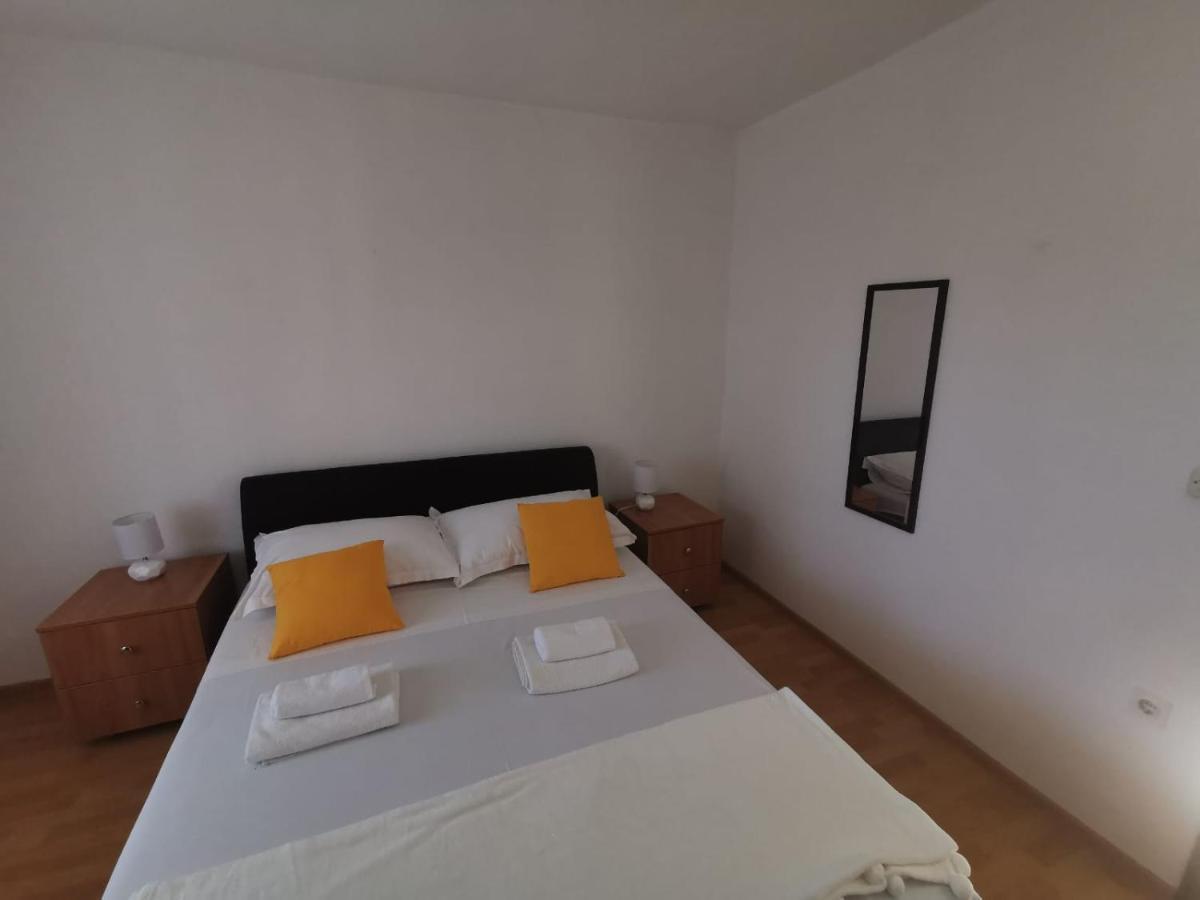 Apartment Ana Kaštel Sućurac Esterno foto
