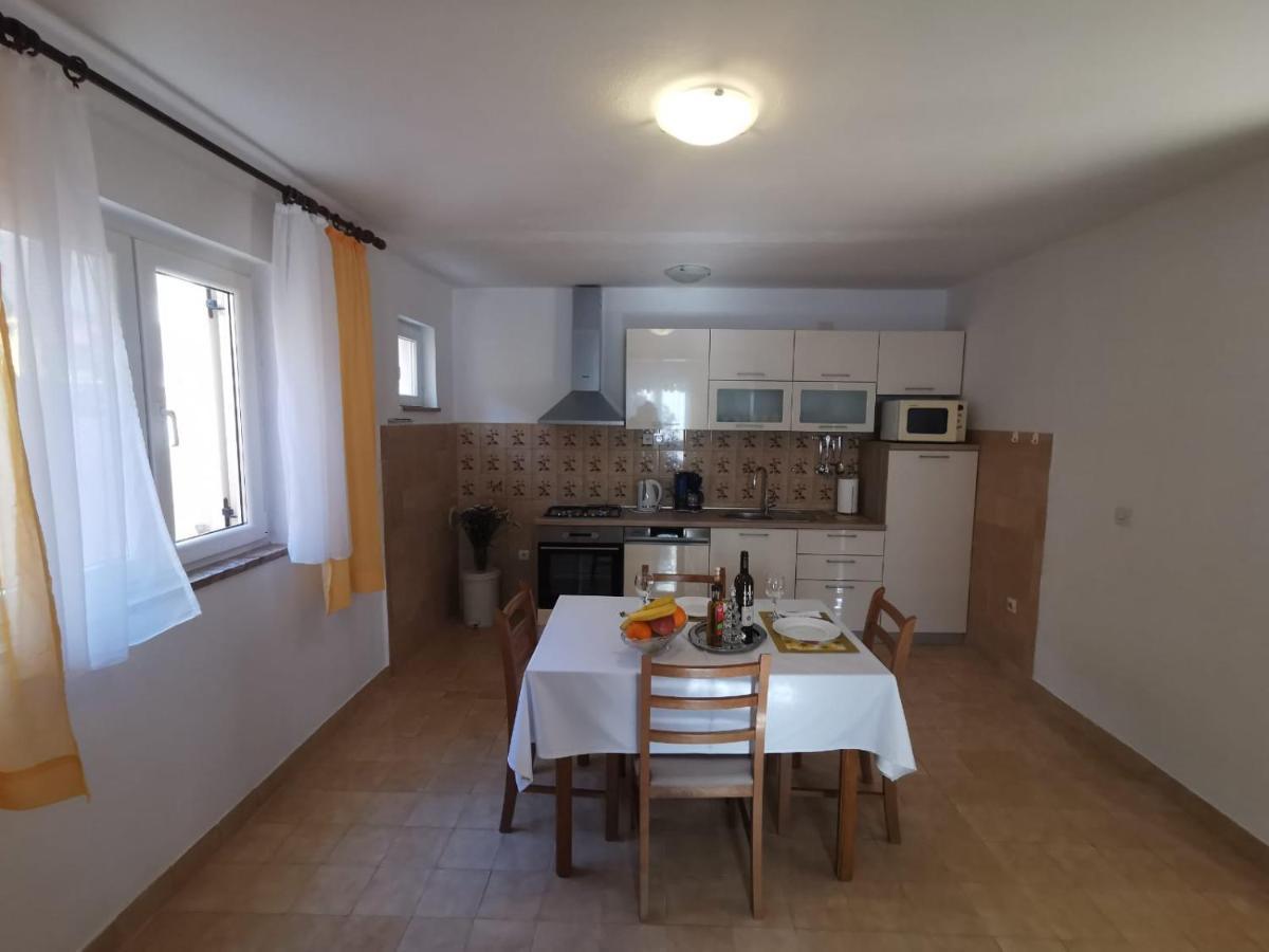 Apartment Ana Kaštel Sućurac Esterno foto